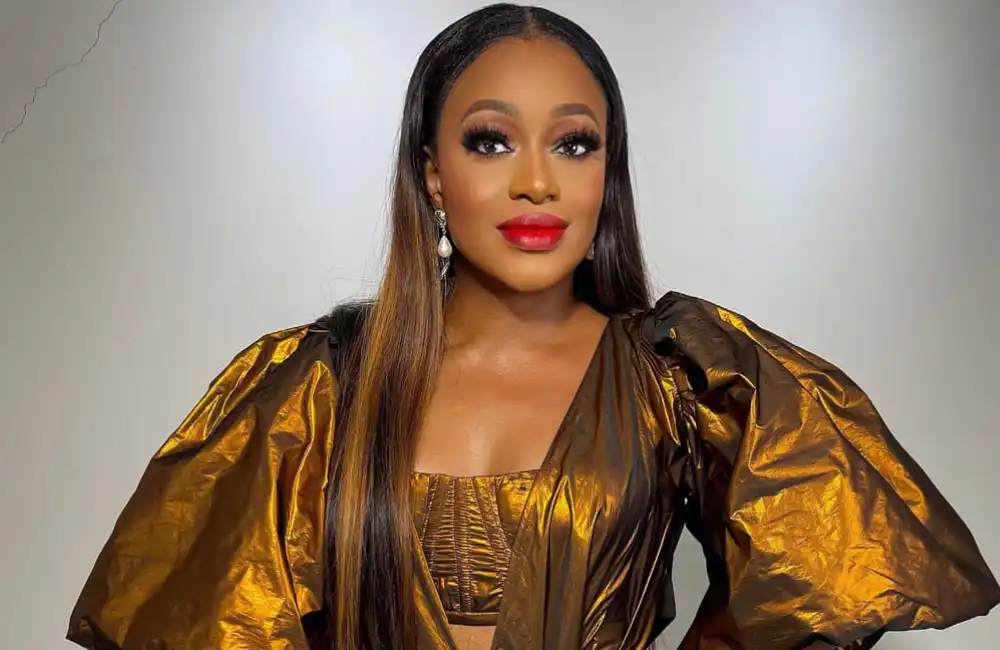 Géométrie Sacrée : Le graphisme noir et blanc réinventé